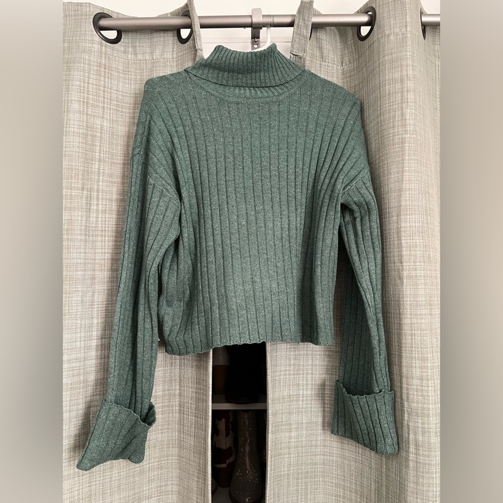 No Comment Women's Green Ribbed Sweater
